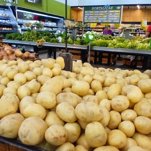 Pague Bem Menos segue ativo em 2026 e amplia benefícios para consumidores em Barra Mansa